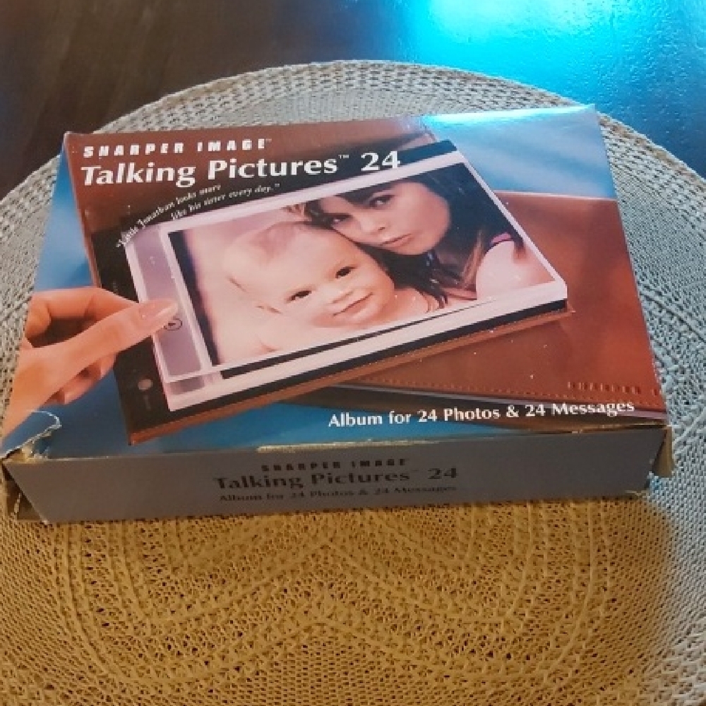 Sharper Image Talking Pictures 24 Photo Album